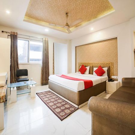 Oyo 10277 Hotel Delux Golden Ajmer Buitenkant foto