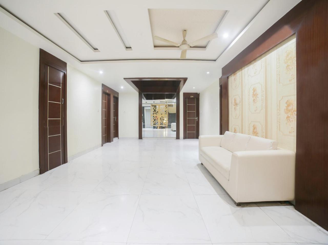 Oyo 10277 Hotel Delux Golden Ajmer Buitenkant foto